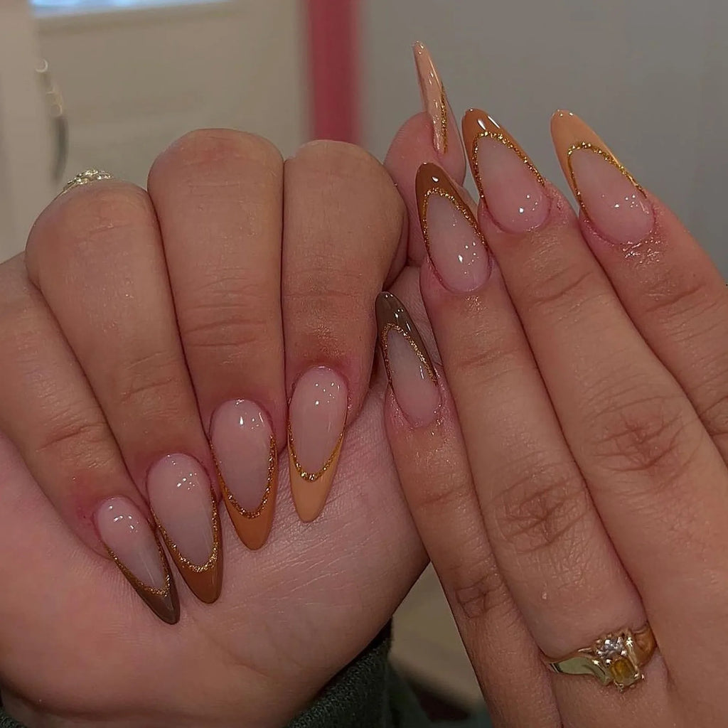 Caliente Golden Nude  Faux Ongles French Marron & Or