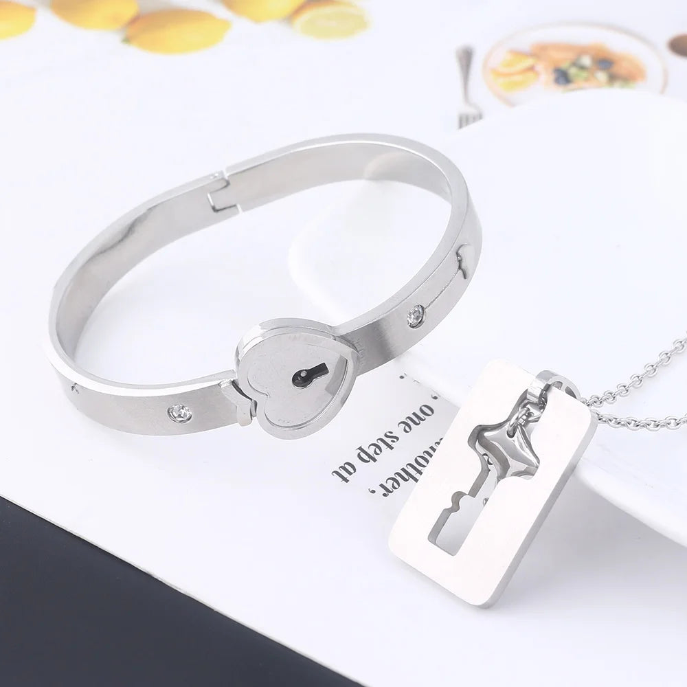 Bijoux Couple Cadenas Cœur & Clé – Bracelets et Colliers en Acier Inoxydable | Cadeau Saint-Valentin